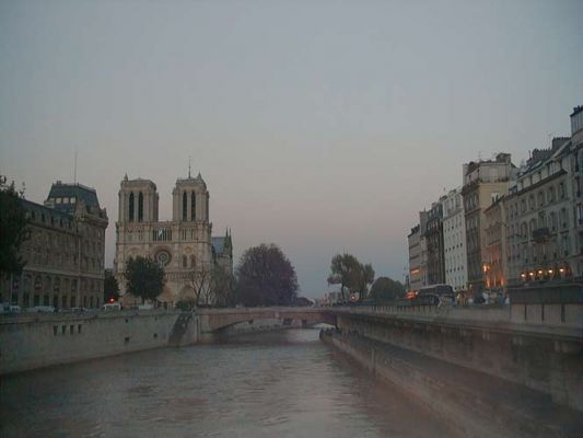 Notre Dame and the Seine River
Twilight scene on the Seine River
Keywords: paris france notre dame seine cathedral